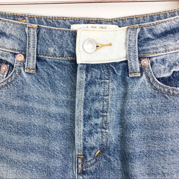 FREE PEOPLE | WE THE FREE Two Toned Fray Hem Denim Mini Skirt Women’s Size 25 - Picture 7 of 12